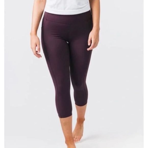 ZYIA Active Brilliant High Rise Pockets Capri Wine - Picture 2 of 9